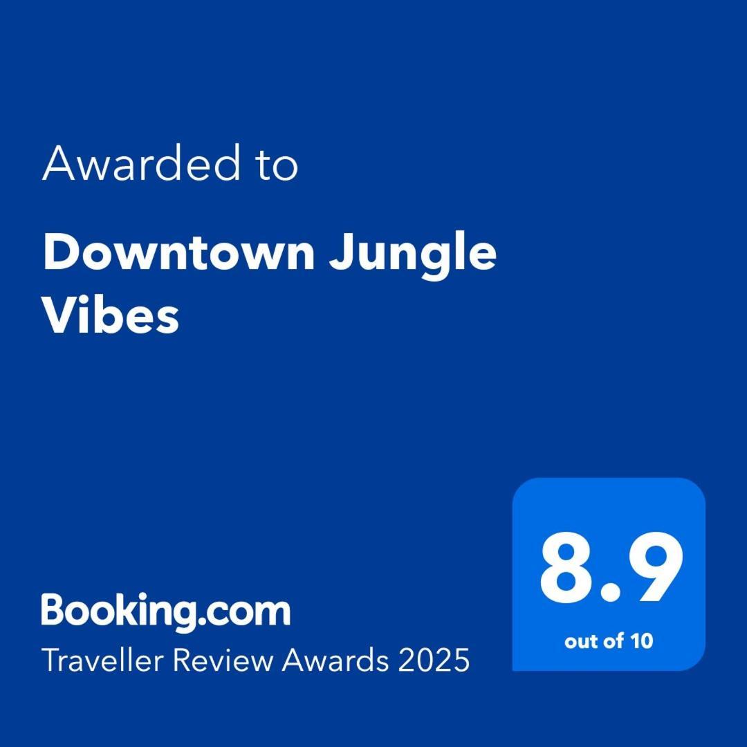 Downtown Jungle Vibes בוקרשט